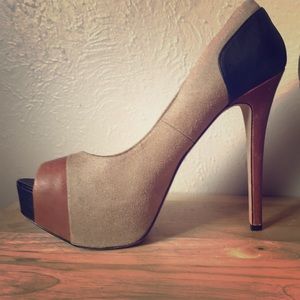 Jessica Simpson 3 Tone Heeled open toe Pumps